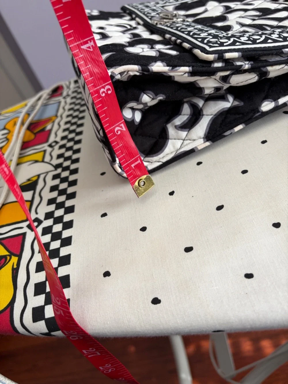 Vera Bradley Black & White Quilted Floral Crossbody - Picture 10 of 11